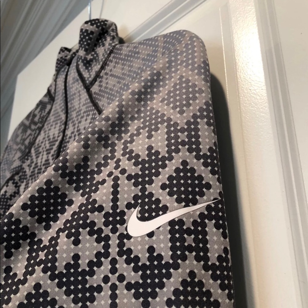 Nike half zip fleece sweatshirt - Picture 2 of 5